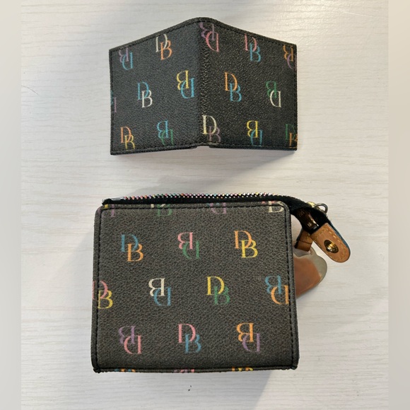 Dooney & Bourke Accessories - Vintage 90s DooneyBourke ID wallet and frame